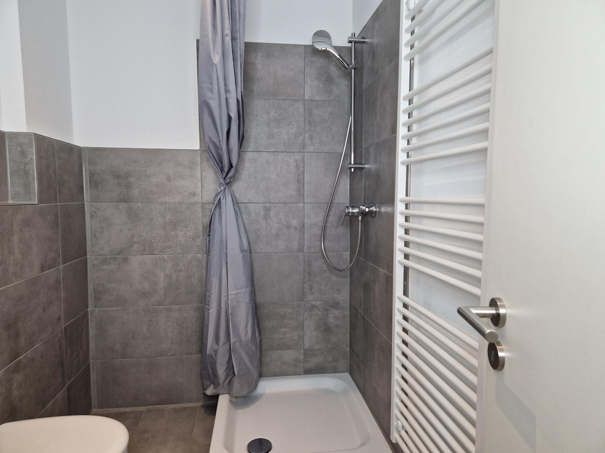 Meribu H1 Wohnung Fuer Monteure Und Arbeiter Gelsenkirchen Buitenkant foto