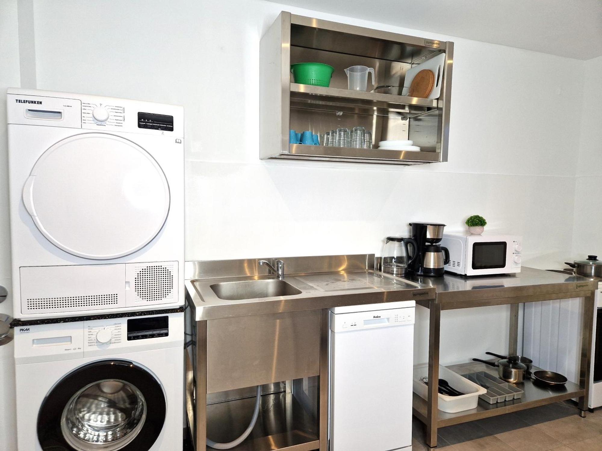 Meribu H1 Wohnung Fuer Monteure Und Arbeiter Gelsenkirchen Buitenkant foto