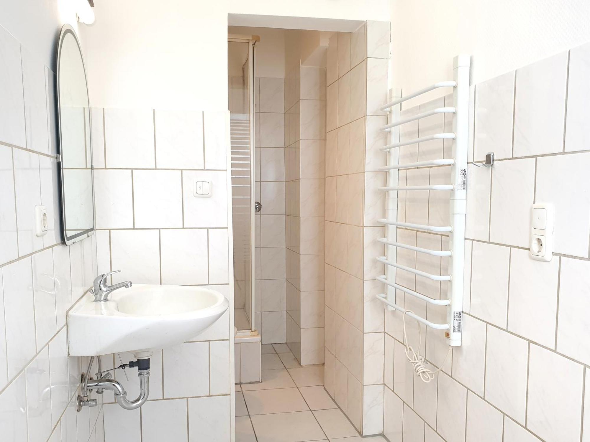 Meribu H1 Wohnung Fuer Monteure Und Arbeiter Gelsenkirchen Buitenkant foto